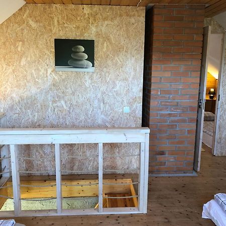Mooni Cottage Pärnu Esterno foto