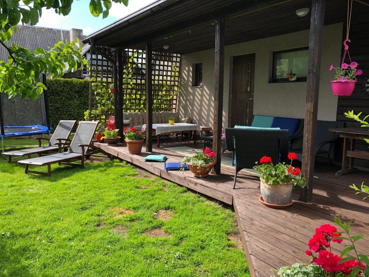 Mooni Cottage Pärnu Esterno foto