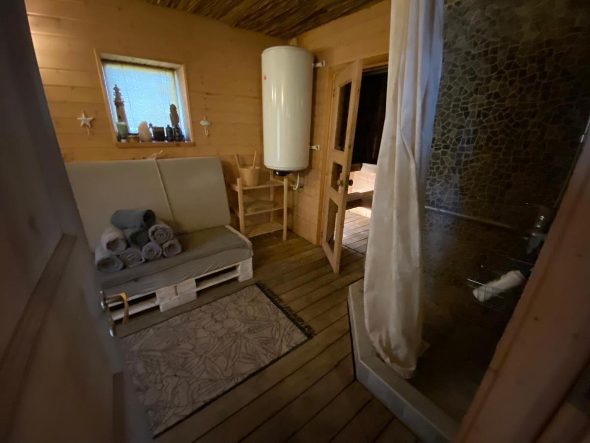 Mooni Cottage Pärnu Esterno foto