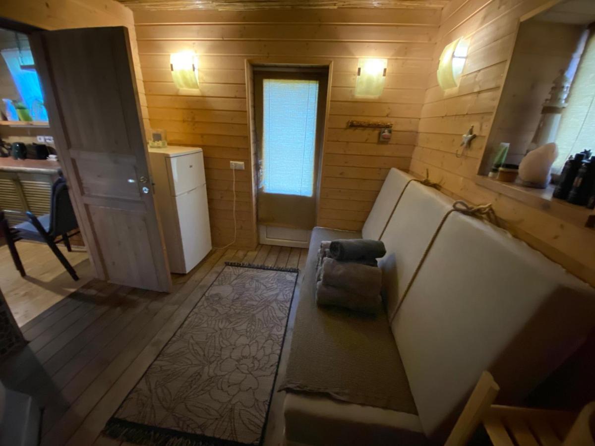 Mooni Cottage Pärnu Esterno foto