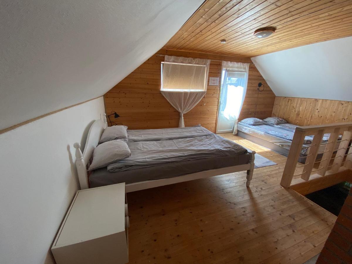 Mooni Cottage Pärnu Esterno foto